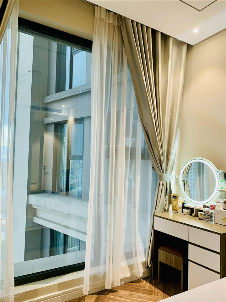 Em bán king palace  3n2vs  full  105m2  9.8 tỷ    0398 537 ***
