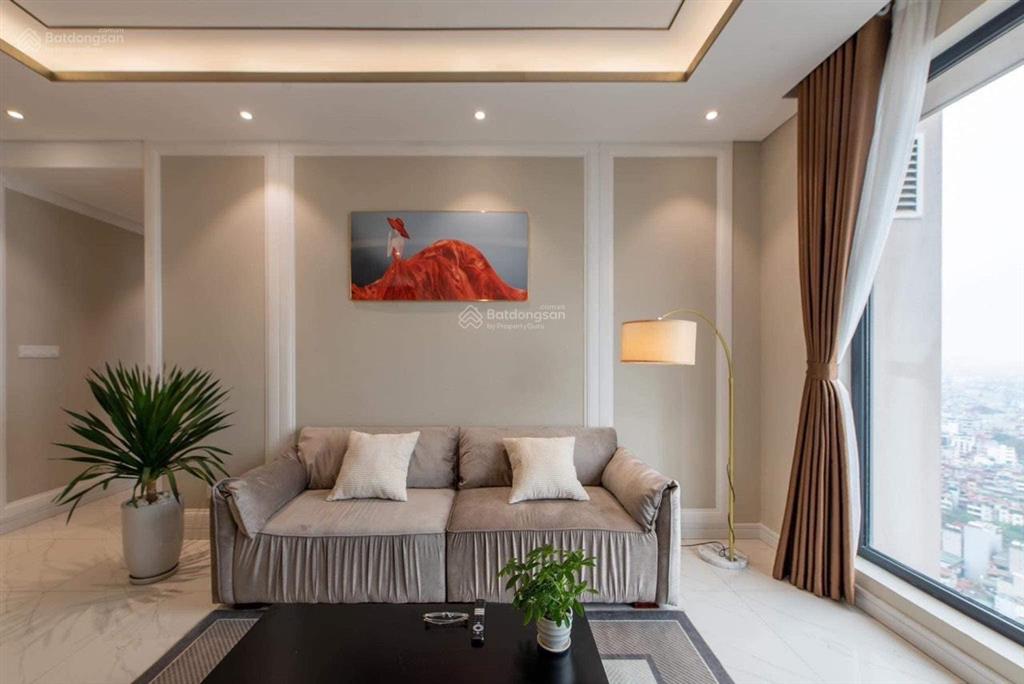 Cho thuê căn có ban công  3n2vs full  100m2 giá 22tr  king palace   0398 537 ***