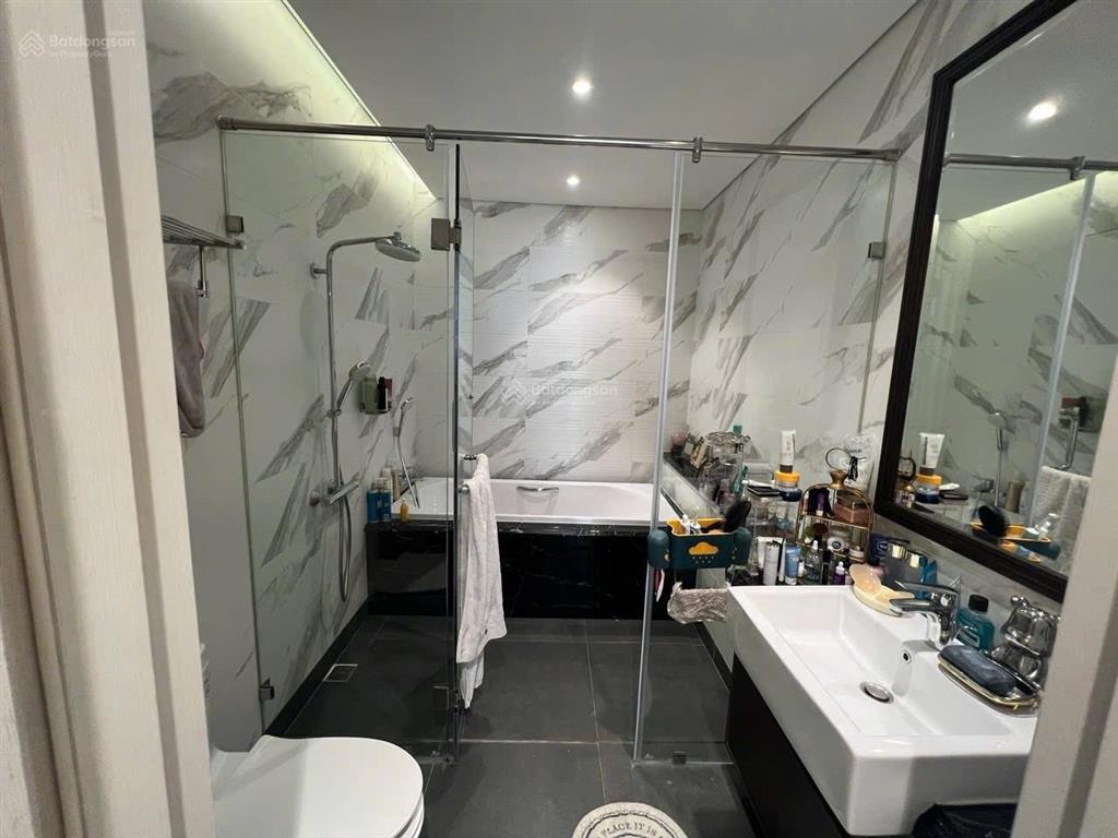 Cho thuê căn góc vip king palace  3n2vs full 125m2  22tr  0398 537 ***