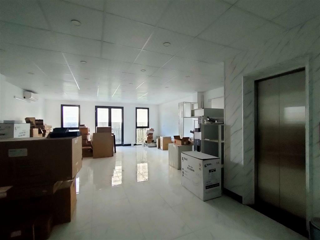 Bán Nhà Phố Đào Tấn, Ba Đình Ô Tô Tránh Vỉ Hè 55M2 Thang Máy Kinh Doanh 30 tỷ