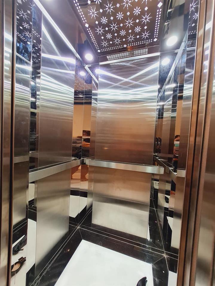 Bán Tòa VP Mặt Phố Nguyễn Văn Cừ 150m2 Mặt Tiền 10m Vỉ Hè Đá Bóng Dòng Tiền 150tr/1 Th,