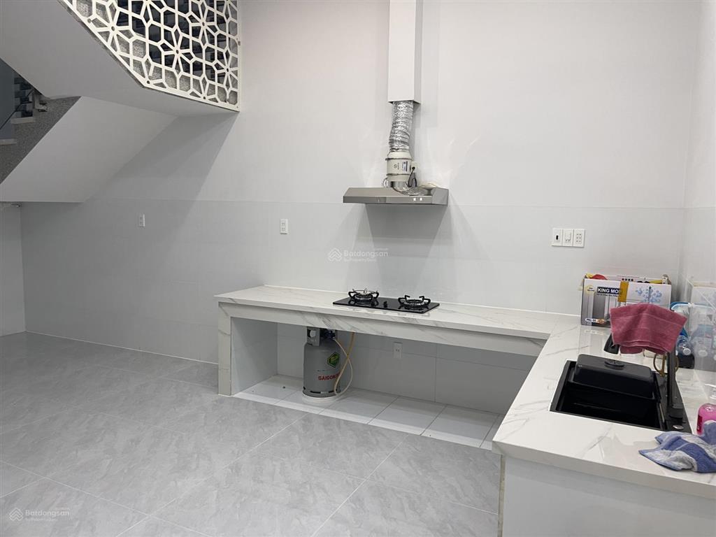 Cho thuê nhà mới 1 trệt 1 lầu 3 phòng ngủ  0797 656 ***