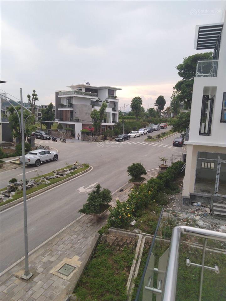 Chính chủ bán gấp biệt thự đơn lập 300m2 cao view thoáng dự án phú cát city hoà lạc  0986 370 ***