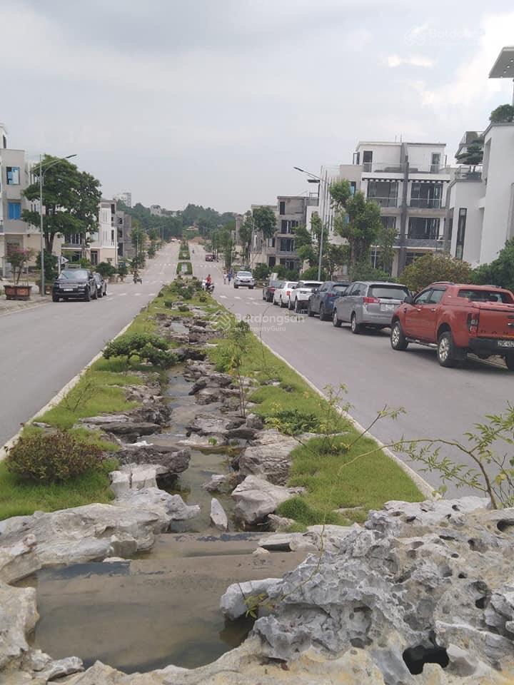 Tôi cần bán gấp căn biệt thự phú cát chỉ 7xtr/m giá cả nhà với đất sổ sẵn sang tên  0986 370 ***