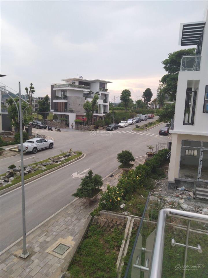 Chính chủ cần bán gấp căn song lập phú cát city hòa lạc 220m2 sổ đỏ giá hời thị trường