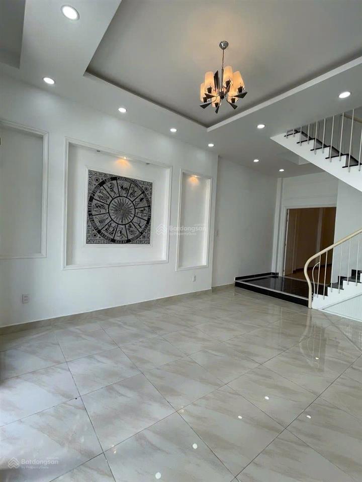 Bán nhà hẻm 386 lê văn sỹ q3 cách mặt tiền 20m, hẻm thẳng ,4x24m(100m2) ,trệt lầu nhà mới ,26 tỷ tl