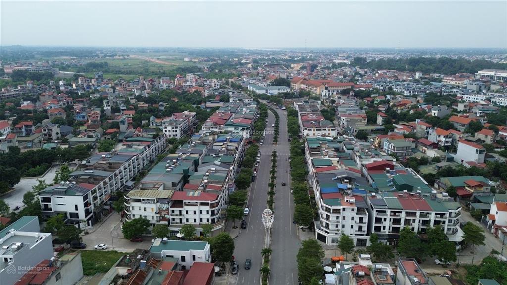 Chính chủ cần tiền bán gấp căn nhà 3,5 tầng mới xây tại phố chùa thông  sơn tây