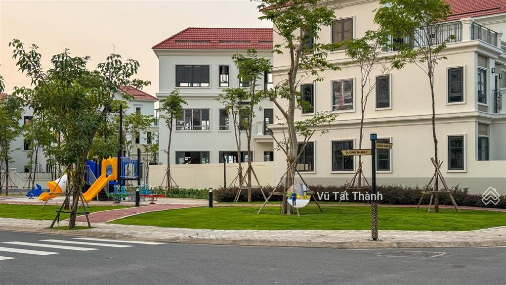 Chính chủ gửi bán gấp biệt thự đơn lập sông 27 tỷ. shopvillas 45m 22tỷ. đơn lập 33m 25 tỷ.