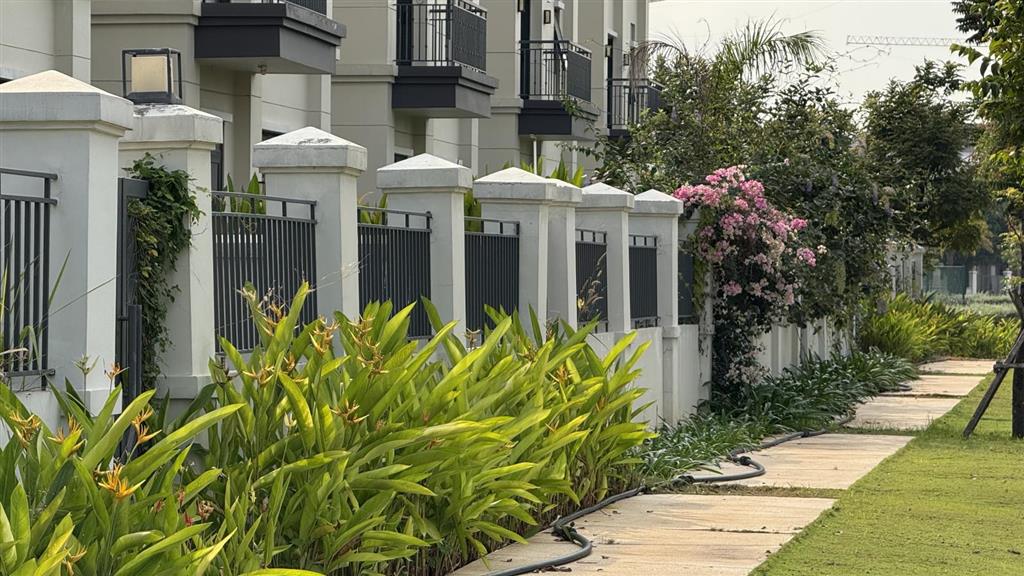 Chính chủ gửi bán gấp biệt thự đơn lập sông 27 tỷ. shopvillas 45m 22tỷ. đơn lập 33m 25 tỷ.