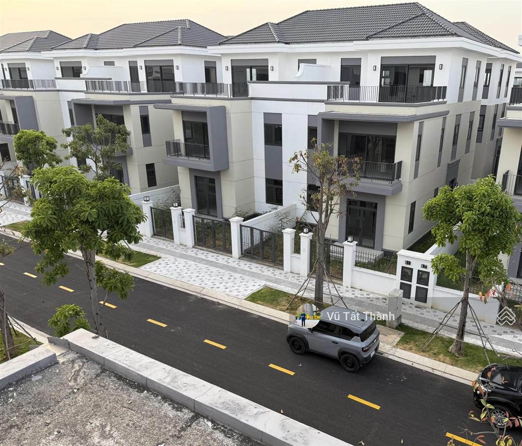 Chính chủ gửi bán gấp biệt thự đơn lập sông 27 tỷ. shopvillas 45m 22tỷ. đơn lập 33m 25 tỷ.
