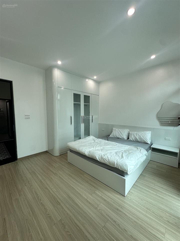 Chính chủ cần bán nhà phố vương thừa vũ  45m2 5 tầng  ô tô đỗ cổng  20m ô tô tránh, giá 12.6 tỷ