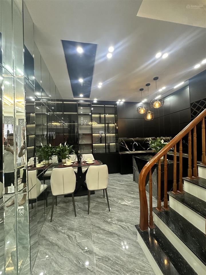 Chính chủ cần bán nhà phố vương thừa vũ  45m2 5 tầng  ô tô đỗ cổng  20m ô tô tránh, giá 12.6 tỷ