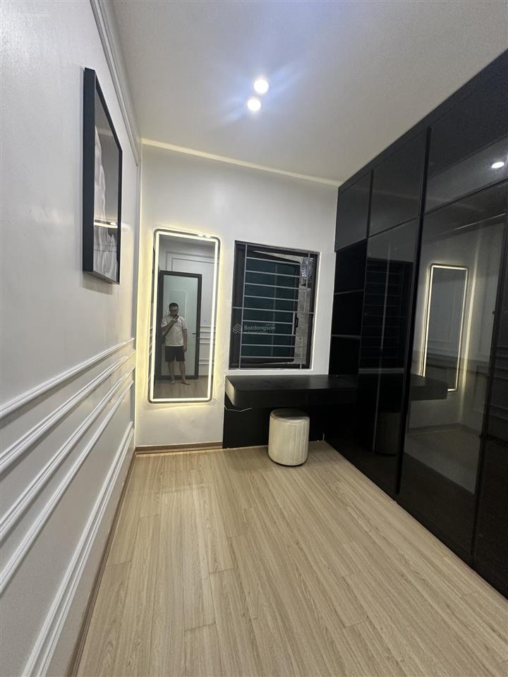 Chính chủ cần bán nhà phố vương thừa vũ  45m2 5 tầng  ô tô đỗ cổng  20m ô tô tránh, giá 12.6 tỷ