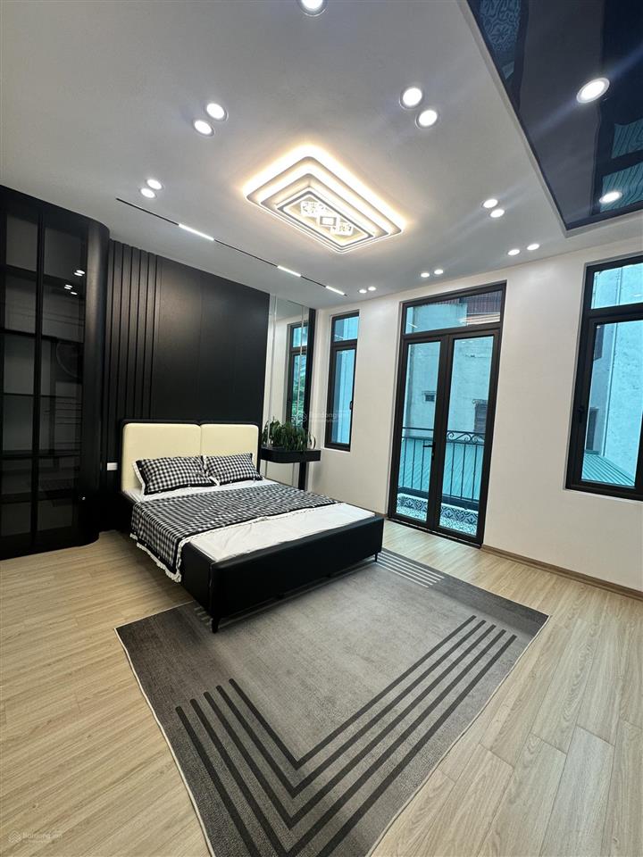 Chính chủ cần bán nhà phố vương thừa vũ  45m2 5 tầng  ô tô đỗ cổng  20m ô tô tránh, giá 12.6 tỷ
