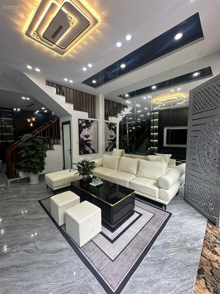 Chính chủ cần bán nhà phố vương thừa vũ  45m2 5 tầng  ô tô đỗ cổng  20m ô tô tránh, giá 12.6 tỷ