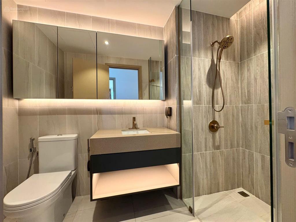 Cho thuê căn 2pn the antonia  view biệt thự tầng cao cực đẹp