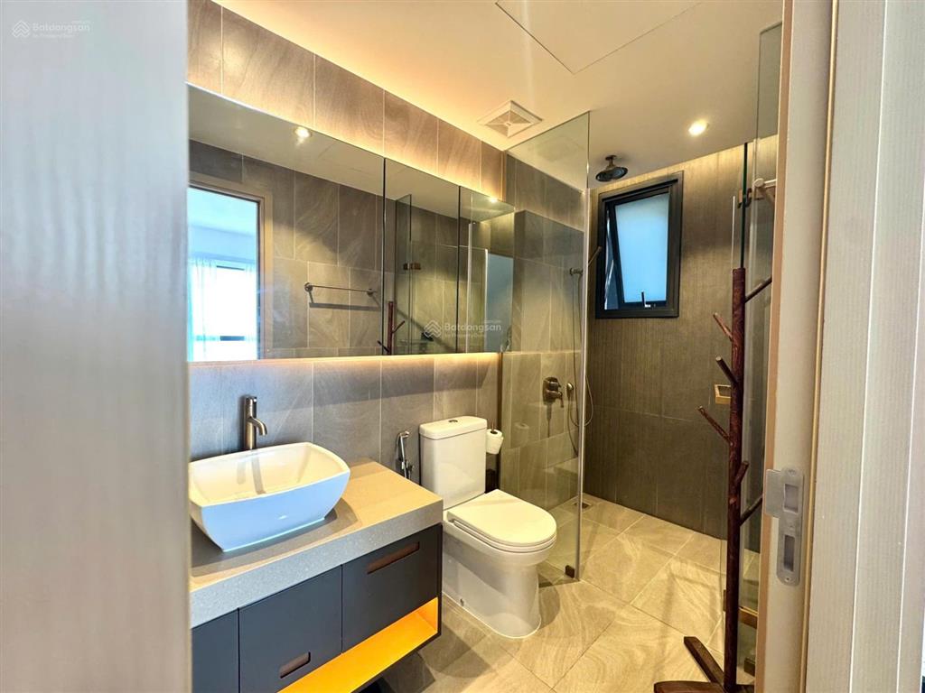 Cho thuê căn 2pn the antonia  view biệt thự tầng cao cực đẹp