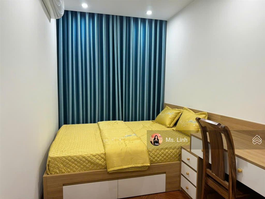 Cần bán căn hộ 2pn minato giá 3 tỷ 5 full nội thất, bao phí công chứng, 84m2. đã có sổ hồng