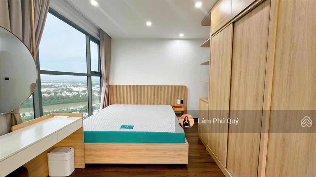 Cần bán căn góc 3 pn the minato residence, 105 m2, full nội thất, đã có sổ. giá 5 tỷ 2 bao thuế phí