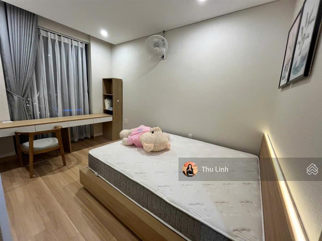 Cần bán căn 1,5 phòng ngủ cao cấp sentosa sky park, 52 m2, view đông nam, bao phí. giá chỉ 2 tỷ 650