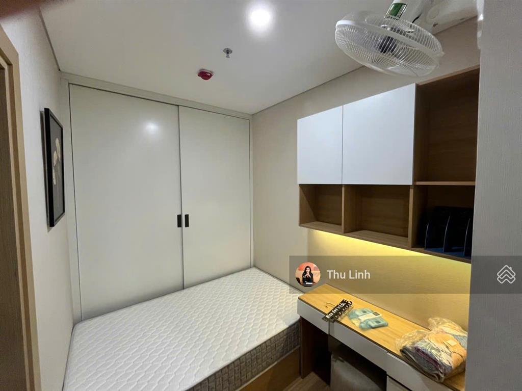 Cần bán căn 1,5 phòng ngủ cao cấp sentosa sky park, 52 m2, view đông nam, bao phí. giá chỉ 2 tỷ 650