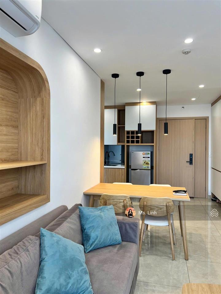 Cần bán căn góc 2pn minato giá chỉ 3 tỷ 6 full nội thất, bao phí công chứng, 82 m2. đã có sổ hồng