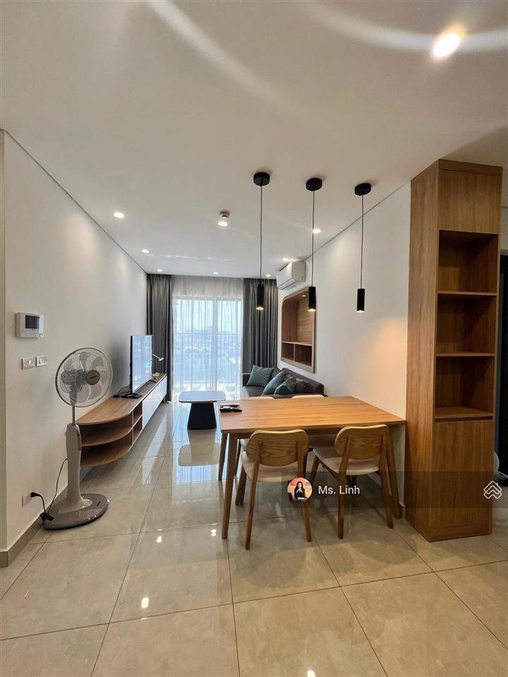 Cần bán căn góc 2pn minato giá chỉ 3 tỷ 6 full nội thất, bao phí công chứng, 82 m2. đã có sổ hồng