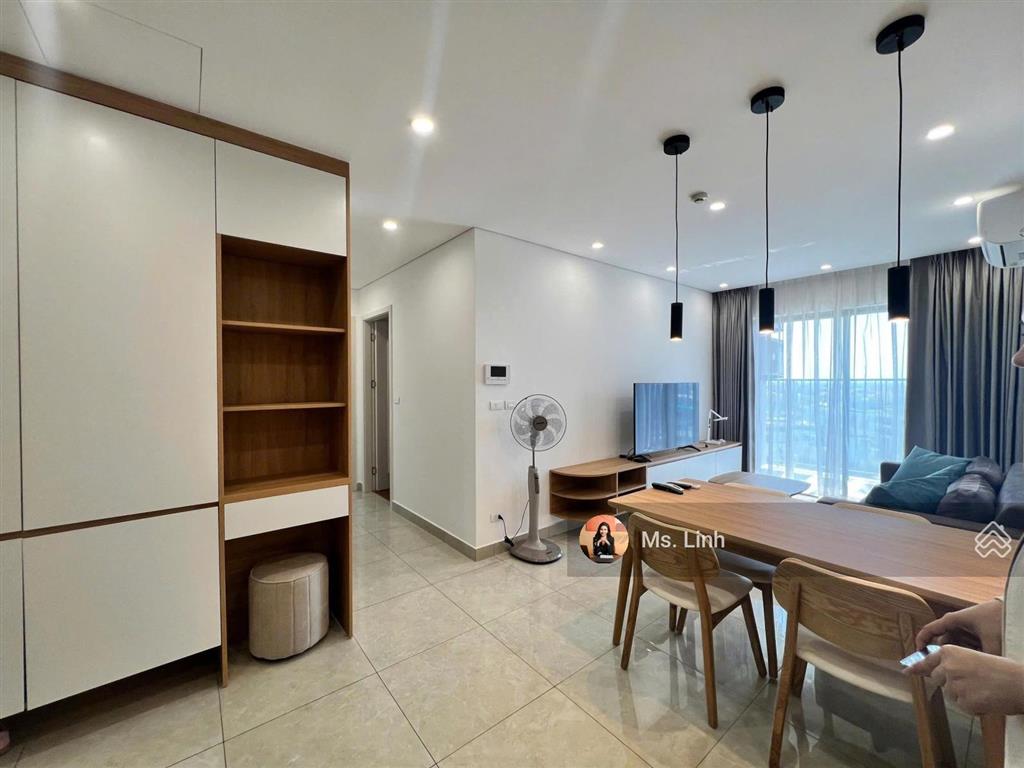 Cần bán căn góc 2pn minato giá chỉ 3 tỷ 6 full nội thất, bao phí công chứng, 82 m2. đã có sổ hồng