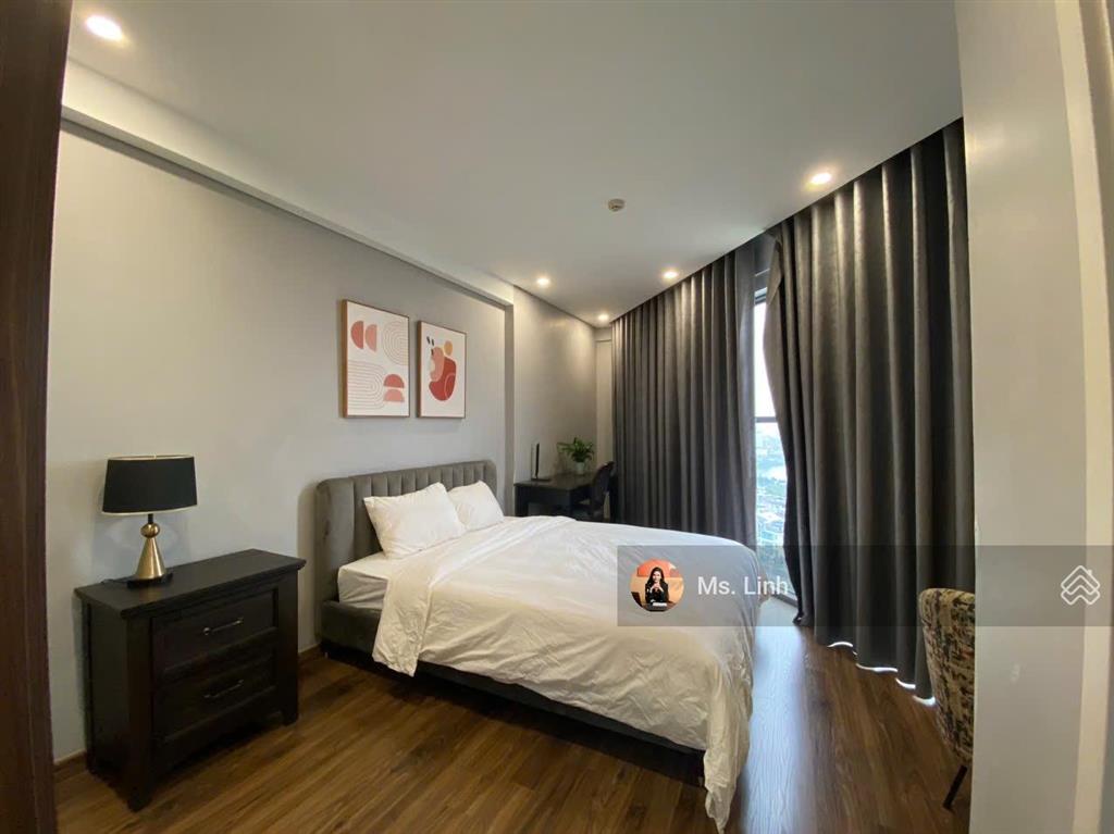 Cần bán căn 2 phòng ngủ minato giá 3 tỷ 6 full nội thất, bao phí, view đông nam, 82 m2. đã có sổ