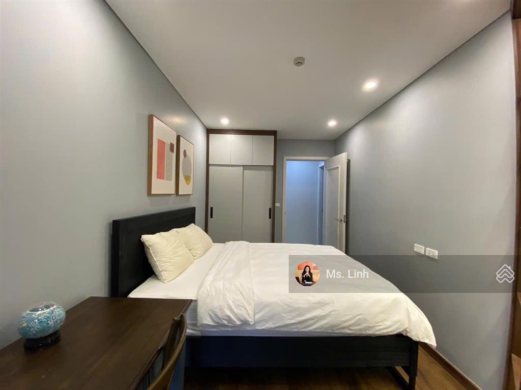Cần bán căn 2 phòng ngủ minato giá 3 tỷ 6 full nội thất, bao phí, view đông nam, 82 m2. đã có sổ