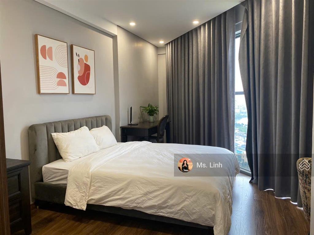 Cần bán căn 2 phòng ngủ minato giá 3 tỷ 6 full nội thất, bao phí, view đông nam, 82 m2. đã có sổ