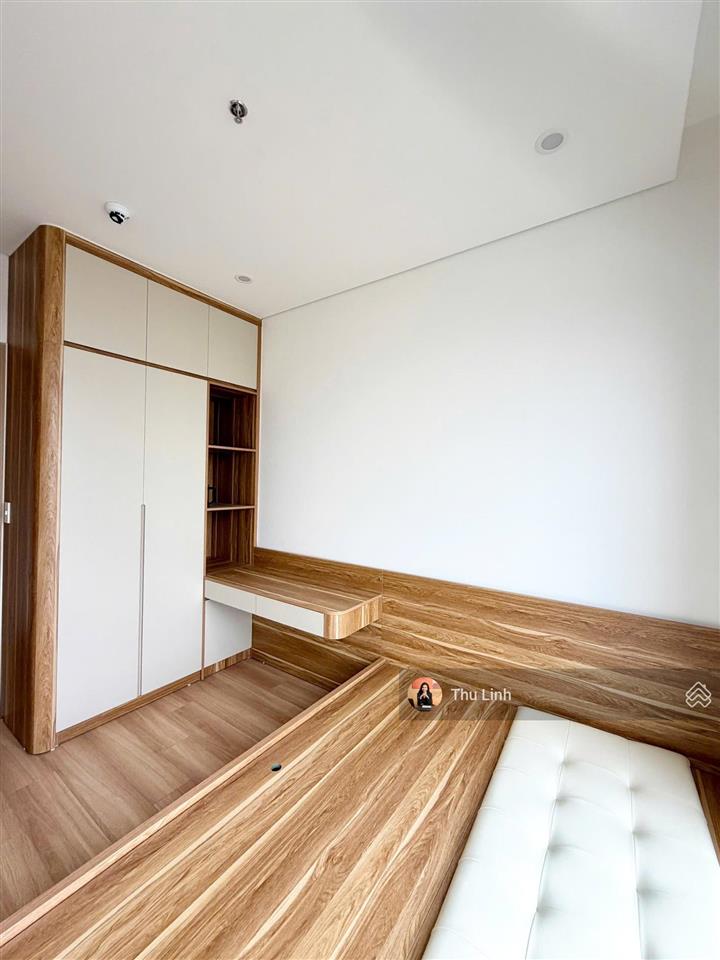Cần bán căn 2 phòng ngủ full nội thất sentosa sky park, 71 m2, đã có sổ, bao phí. giá chỉ 3 tỷ 550