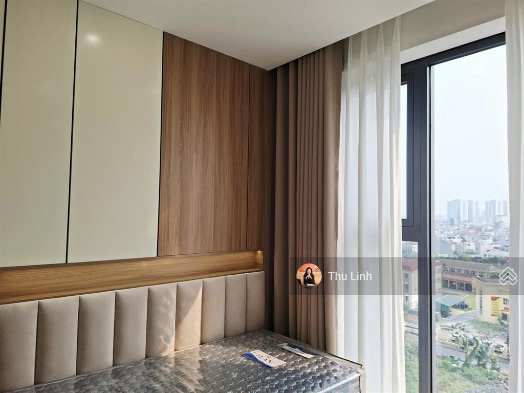 Cần bán căn 2 phòng ngủ full nội thất sentosa sky park, 79 m2, đã có sổ, bao phí. giá chỉ 3 tỷ 550
