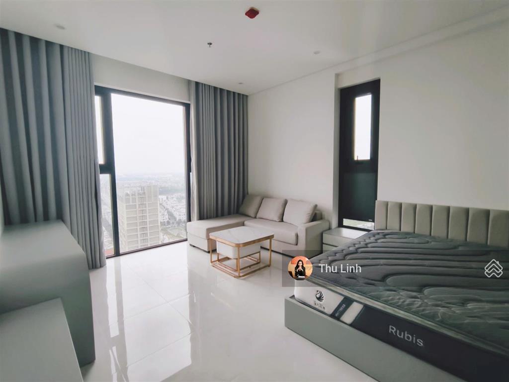 Cần bán căn góc studio full nội thất cao cấp sentosa sky park, 42 m2, đã có bìa. giá chỉ 2 tỷ 1