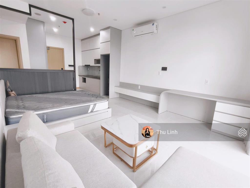Cần bán căn góc studio full nội thất cao cấp sentosa sky park, 42 m2, đã có bìa. giá chỉ 2 tỷ 1