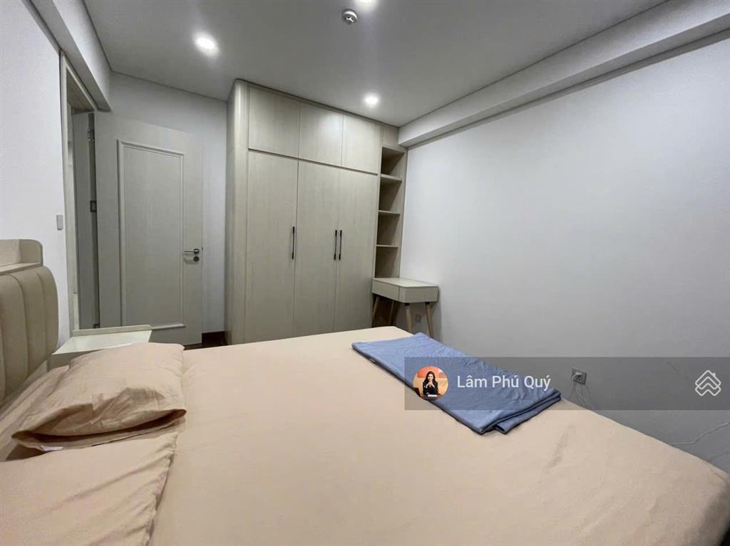 Cần bán căn góc 2 phòng ngủ the minato residence, full nội thất, 89 m2, tầng đẹp. giá chỉ 4 tỷ 550