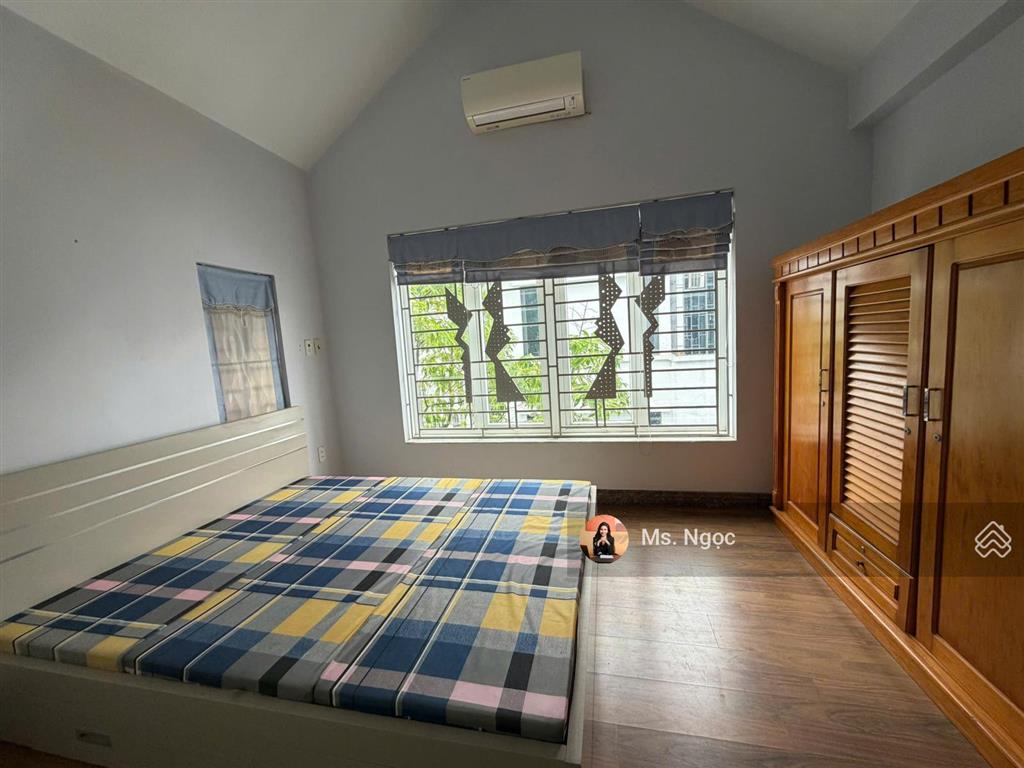 Cần bán biệt thự song lập 190 m2 mê linh  anh dũng, xây 3 tầng, hướng đông nam. giá chỉ 10,9 tỷ