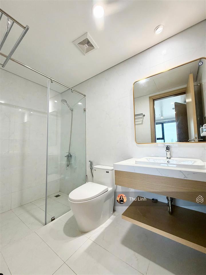 Cần bán căn 2 phòng ngủ full nội thất sentosa sky park, 71 m2, đã có sổ, bao phí. giá chỉ 3 tỷ 3