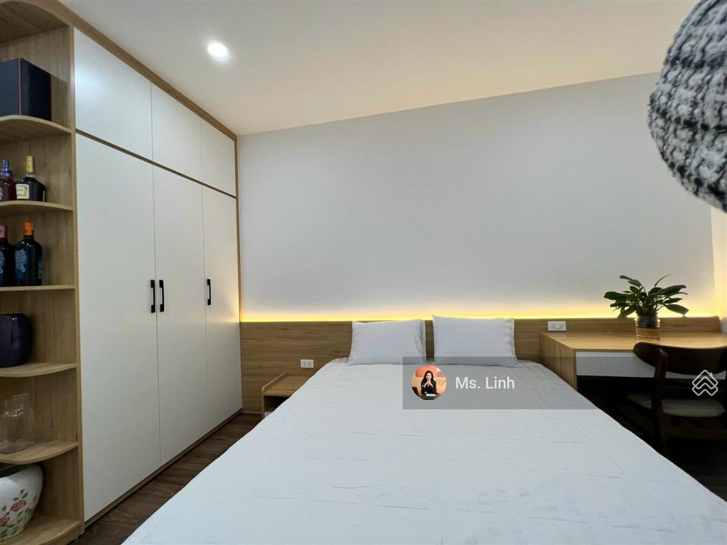 Cần bán căn 2pn minato giá chỉ 3 tỷ 550 full nội thất, tầng cao đẹp, 82 m2. đã có sổ hồng