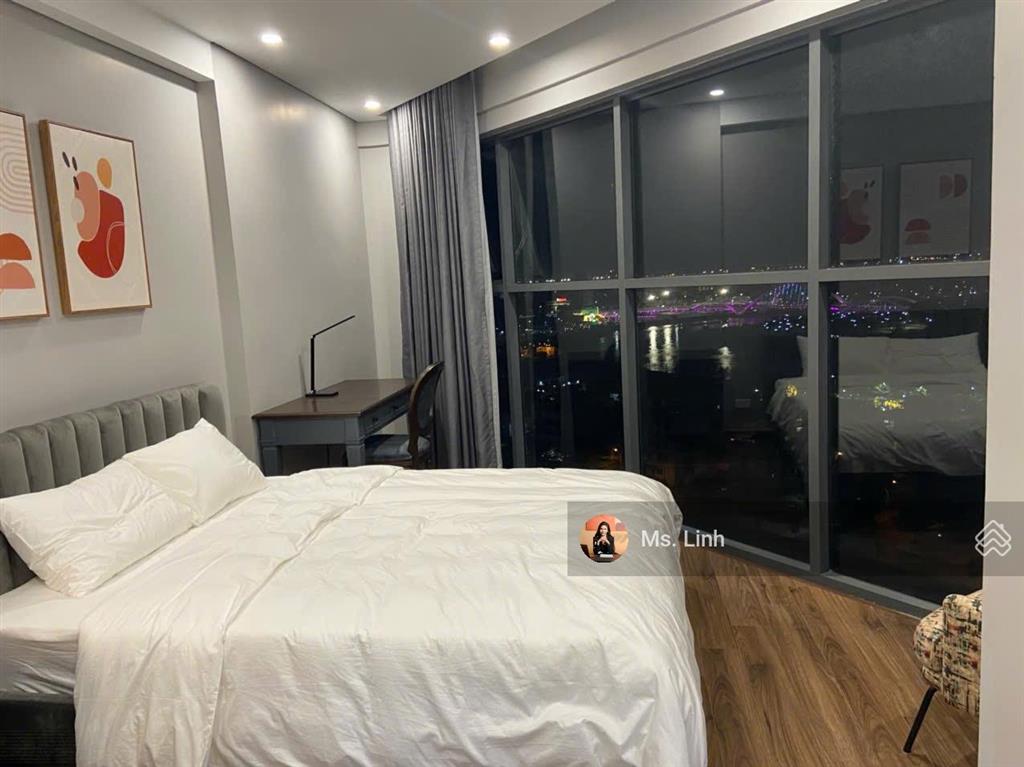 Cần bán căn 2pn minato giá chỉ 3 tỷ 650 full nội thất, tầng cao view sông, 82 m2. đã có sổ hồng