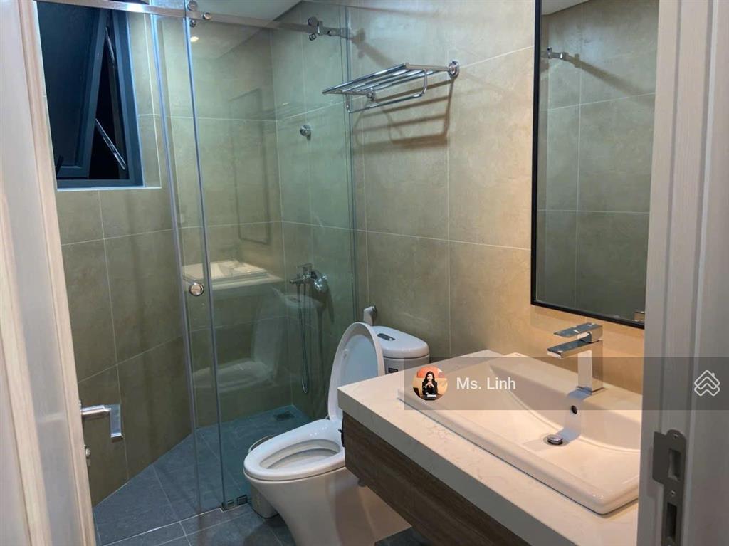 Cần bán căn 2pn minato giá chỉ 3 tỷ 650 full nội thất, tầng cao view sông, 82 m2. đã có sổ hồng