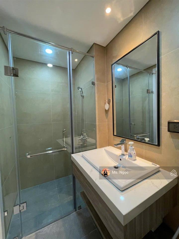 Hot. cần bán căn hộ 2 phòng ngủ minato nhật bản, tầng đẹp, full nội thất, đã có sổ. giá chỉ 2 tỷ 5