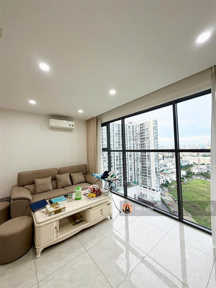 Cần bán căn 2pn minato giá chỉ 3 tỷ 750 full nội thất, bao phí công chứng, 86 m2. đã có sổ hồng