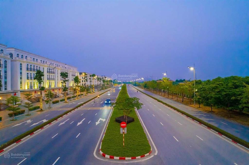 Chính chủ cần bán 80m2 đất dịch vụ tây tựu , đường to , vị trí siêu víp