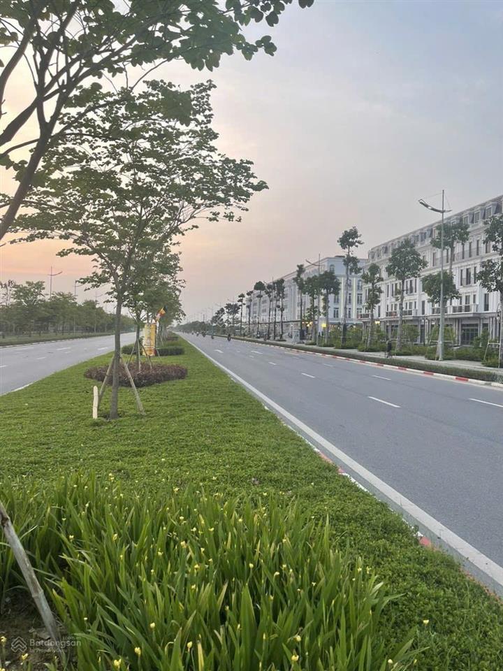 Bán 80m đất dịch vụ phường tây tựu , đường to , vị trí siêu đẹp, giá rẻ nhất khu