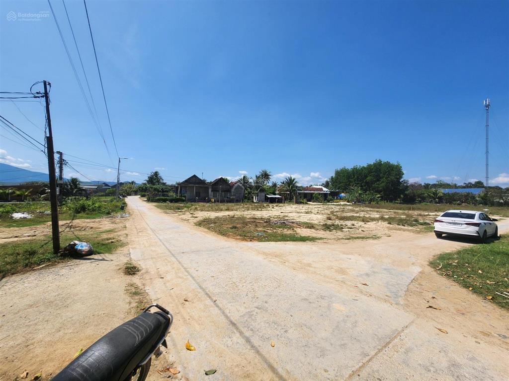 Cần bán lô đất 2 mặt tiền ninh xuân ninh hòa thích hợp phân lô