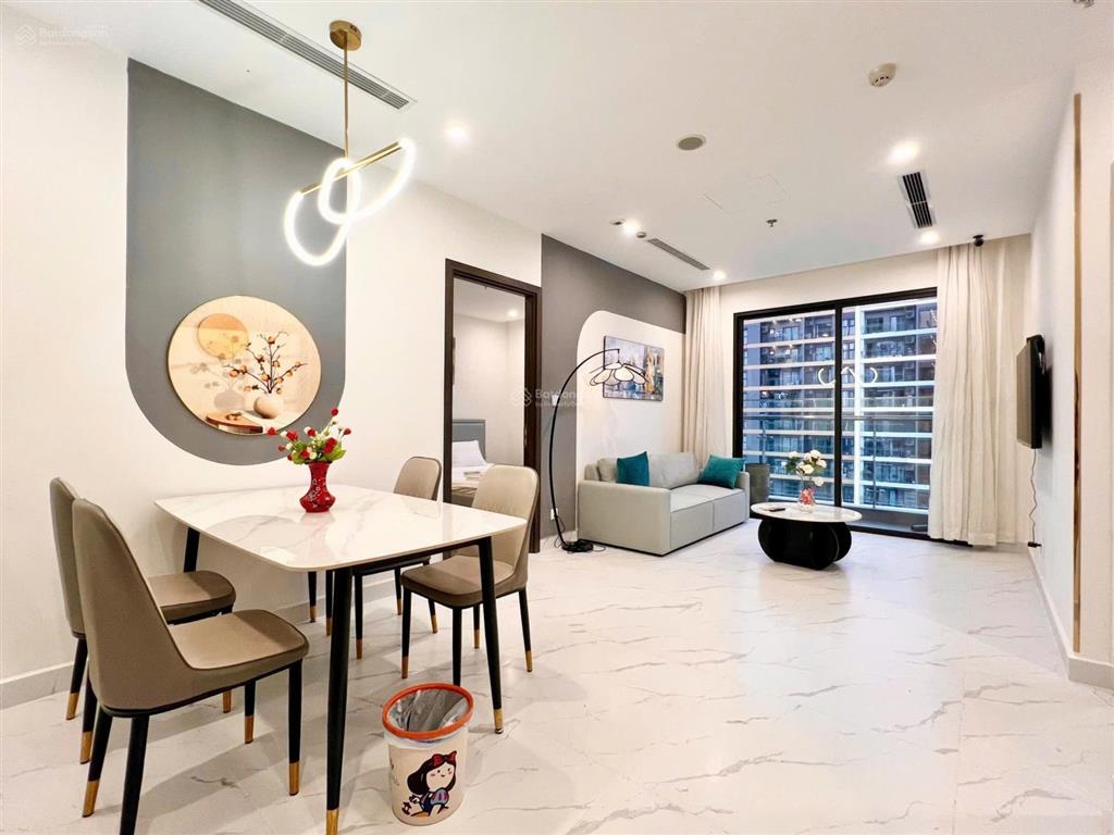 Thuê căn the opus one 2pn vinhomes grand park quận 9