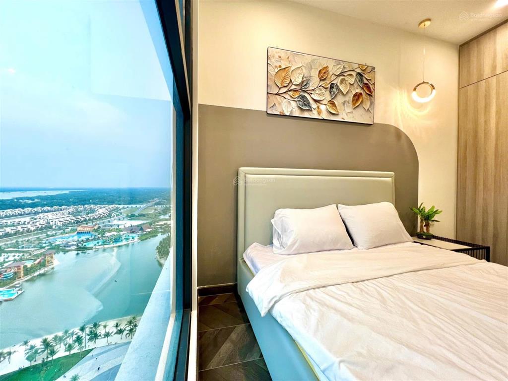 Thuê căn the opus one 2pn vinhomes grand park quận 9