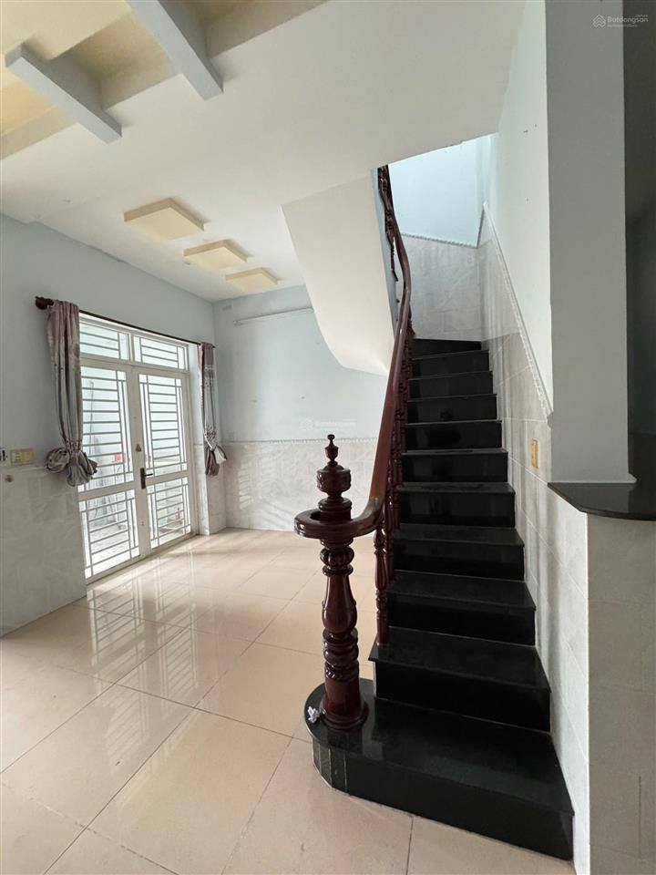 Bình trưng tây nhà 1 trệt 1 lầu sẵn sổ 7tỷ
