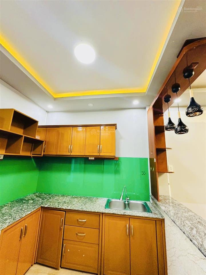 Cho thuê căn hộ hưng phú 48m2, 2 phòng ngủ, 1 máy lạnh, 2wc, đông nam, thang máy, sàn lót gỗ